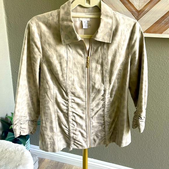 Chicos pale animal print jacket size small Chicos size 0 - Picture 2 of 8